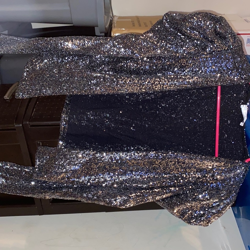 Size MEDIUM Dressy Blazer